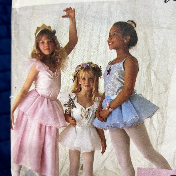 McCall 3886 girls costume pattern. Size med(6-8)princess, ballerina, mystic - Picture 2 of 10